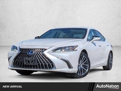 Used 2022 Lexus ES 300h w/ Premium Package