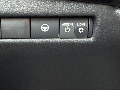 New 2026 Nissan Kicks SR w/ Illumination Package image 18