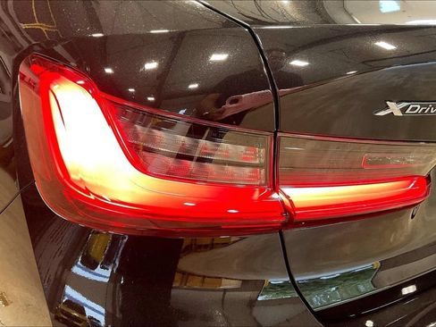 Used 2020 BMW 330i xDrive Sedan w/ Convenience Package AWD/4WD image 24