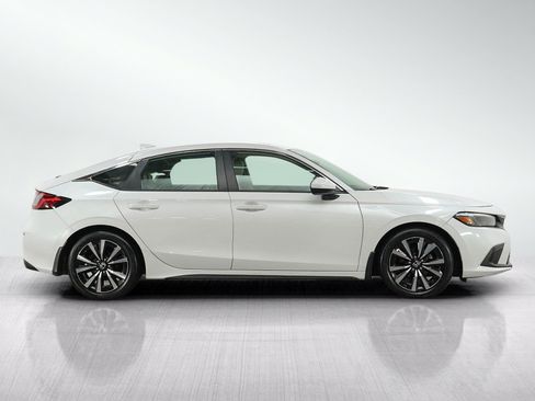 Used 2024 Honda Civic EX-L image 6