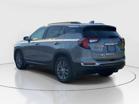 Used 2023 GMC Terrain SLT w/ Tech Package FWD image 3