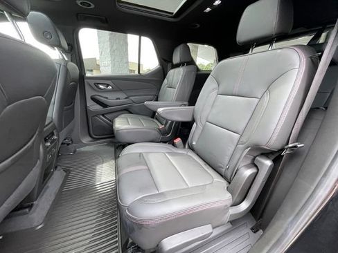 Used 2023 Chevrolet Traverse RS AWD/4WD image 26