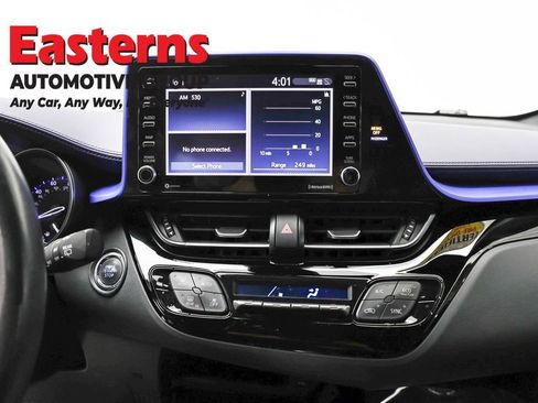 Used 2020 Toyota C-HR XLE FWD image 11