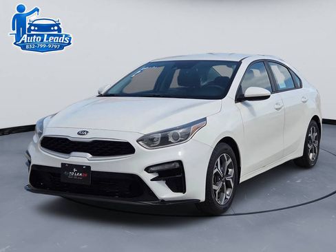 Used 2021 Kia Forte LXS FWD image 3