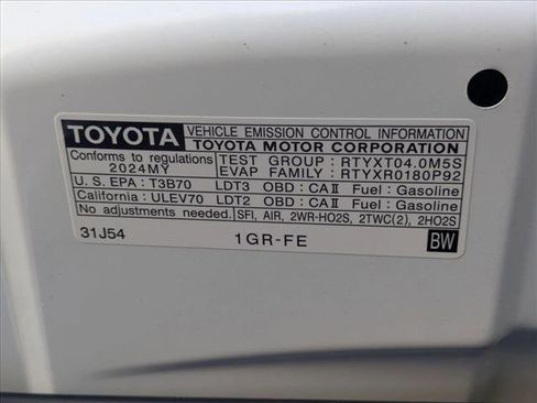 Used 2024 Toyota 4Runner SR5 image 23
