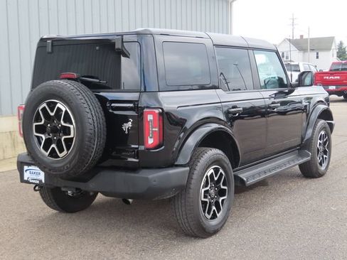 Used 2025 Ford Bronco Outer Banks AWD/4WD image 3