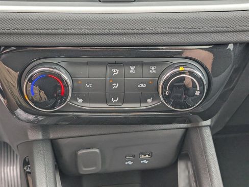 New 2025 Chevrolet TrailBlazer LT w/ LT Cold Weather Package AWD/4WD image 20