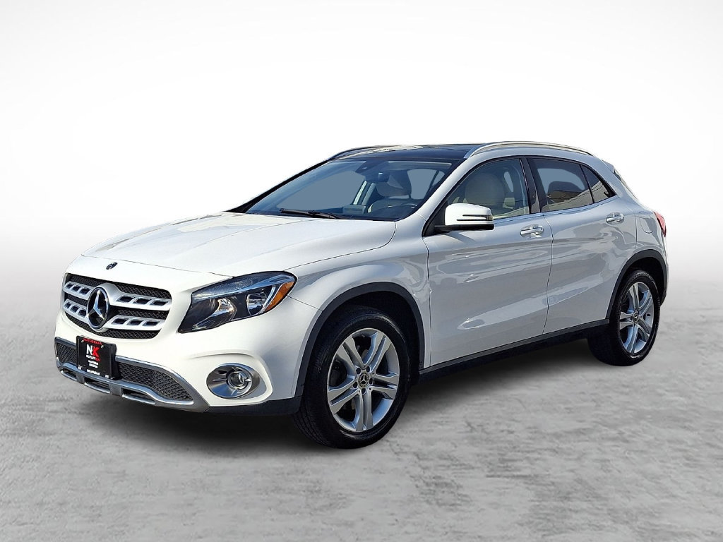 Used 2020 Mercedes-Benz GLA 250 4MATIC w/ Premium Package image 3