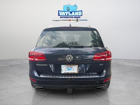 Used 2014 Volkswagen Touareg Sport AWD/4WD image 4