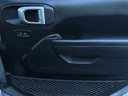 Used 2021 Jeep Wrangler Unlimited Sport image 39