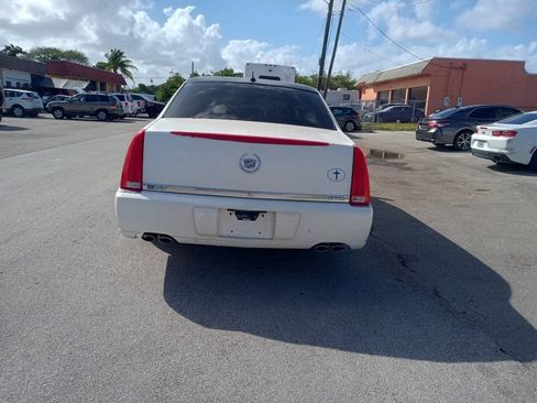 Used 2007 Cadillac DTS FWD image 3