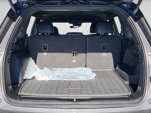 New 2026 Jeep Grand Cherokee Altitude AWD/4WD image 7