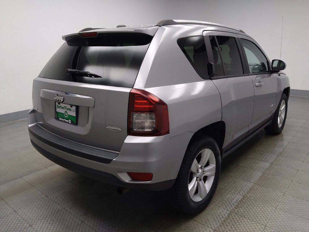 Used 2017 Jeep Compass Latitude AWD/4WD image 9
