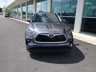 Used 2022 Toyota Highlander XLE AWD/4WD video 2