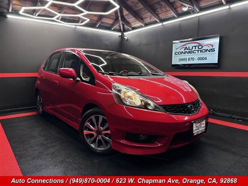 Used 2013 Honda Fit Sport image 1
