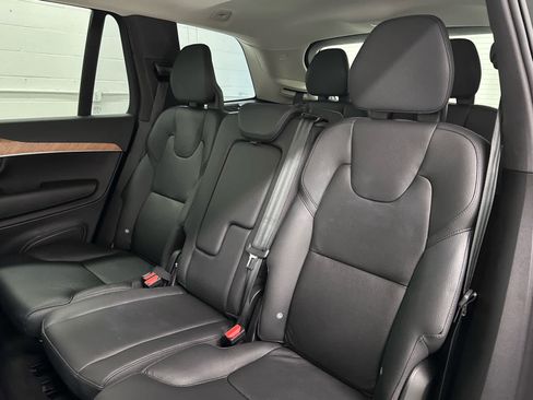 Used 2023 Volvo XC90 B6 Core w/ Protection Package Premier AWD/4WD image 16
