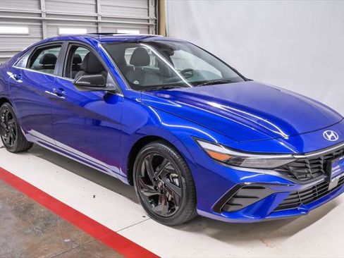 New 2026 Hyundai Elantra SEL Sport Premium FWD image 5