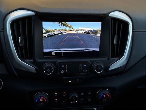 Used 2023 GMC Terrain SLT w/ Elevation Edition image 25