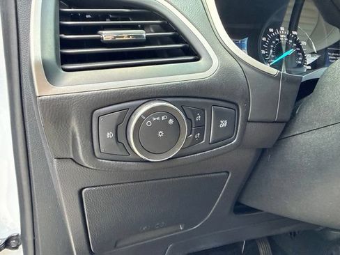 Used 2021 Ford Edge SEL FWD image 21