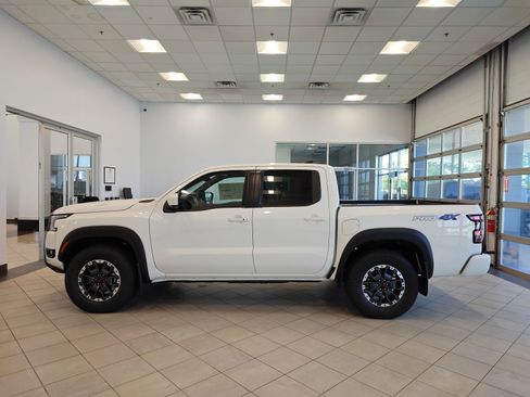 New 2026 Nissan Frontier PRO-4X w/ Pro-4x Convenience Package image 6