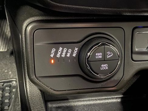 Used 2022 Jeep Renegade Trailhawk w/ Trailer Tow Group image 22