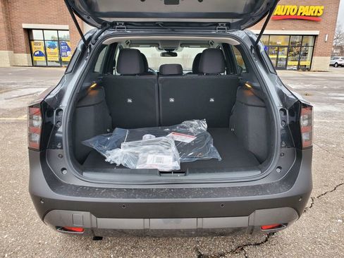 New 2026 Nissan Kicks SV image 9