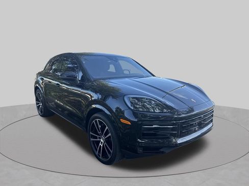 Used 2024 Porsche Cayenne Coupe AWD/4WD image 3
