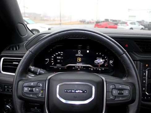 Used 2023 GMC Yukon XL Denali Ultimate image 17