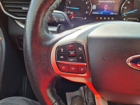 Used 2020 Ford Explorer XLT w/ Equipment Group 202A image 13