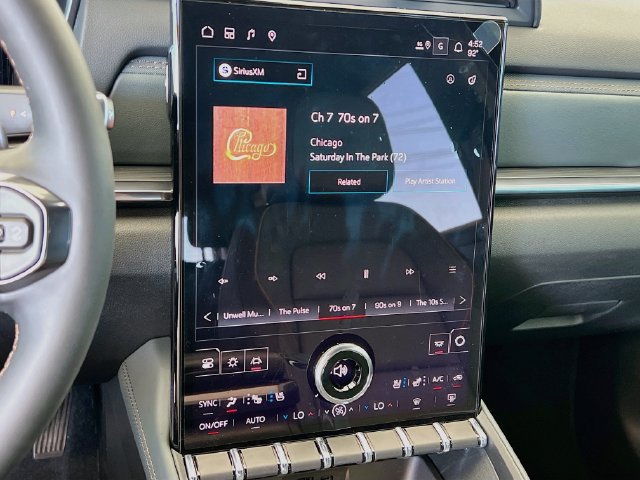 New 2027 GMC Terrain AT4 w/ Convenience Package III AWD/4WD image 10