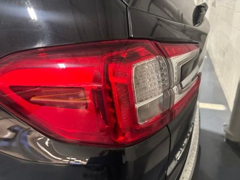 Used 2023 Subaru Ascent Limited AWD/4WD image 6