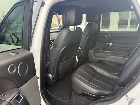 Used 2019 Land Rover Range Rover Sport SE image 30