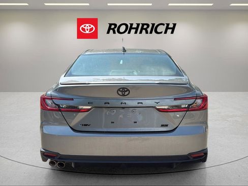 Used 2026 Toyota Camry SE FWD image 7