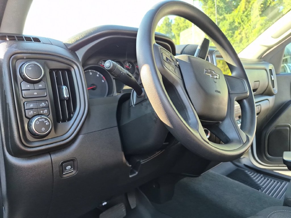 Used 2025 Chevrolet Silverado 2500 Custom w/ Custom Value Package AWD/4WD image 13