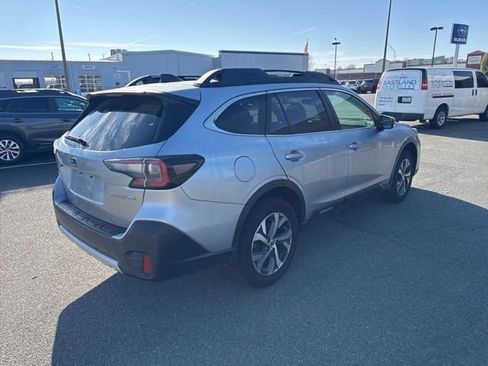 Certified 2022 Subaru Outback Limited image 7