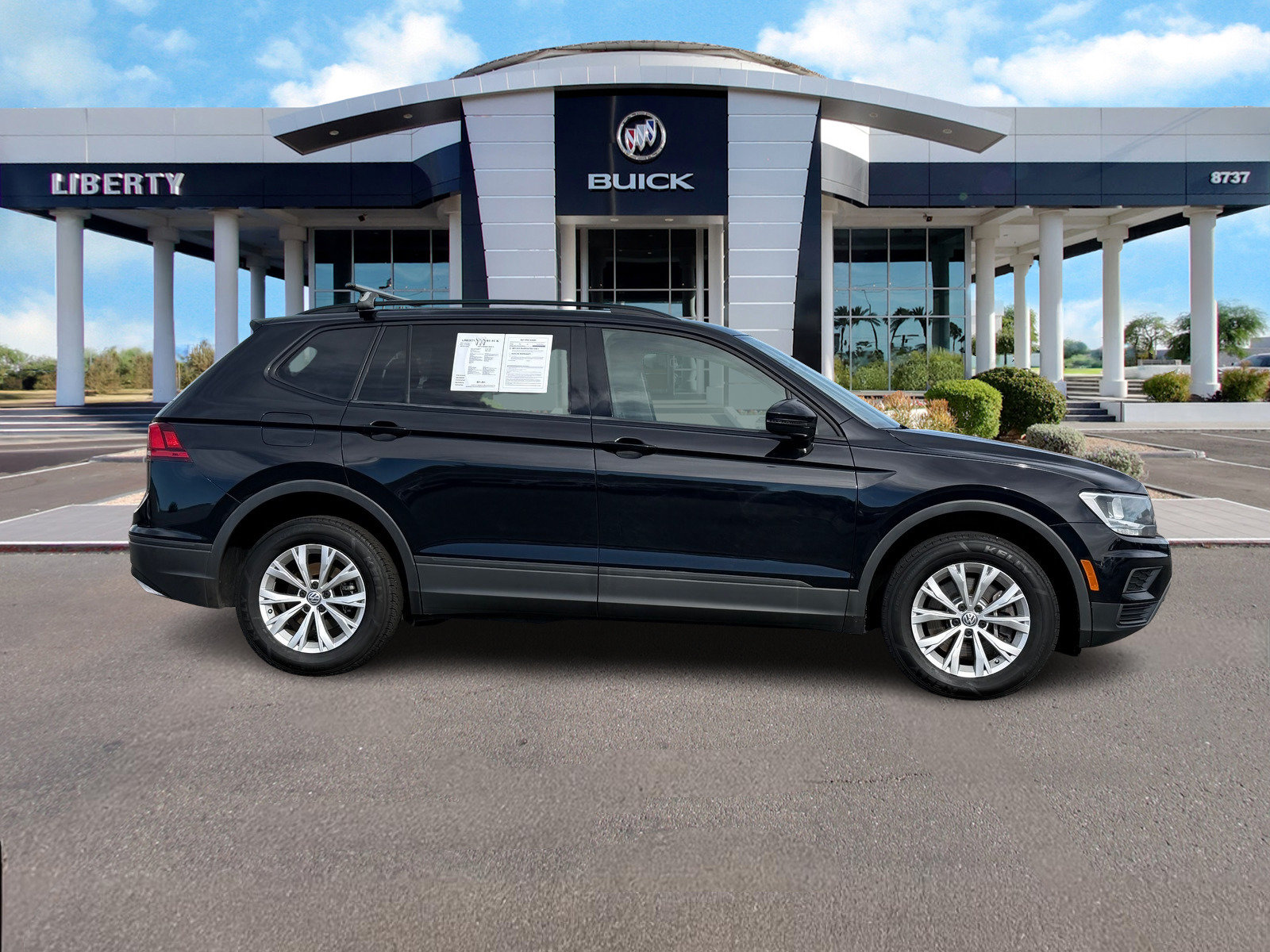 Used 2020 Volkswagen Tiguan S FWD image 2