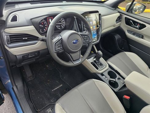 Used 2025 Subaru Forester Limited image 20