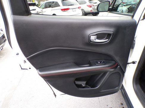 Used 2020 Jeep Compass Trailhawk AWD/4WD image 18