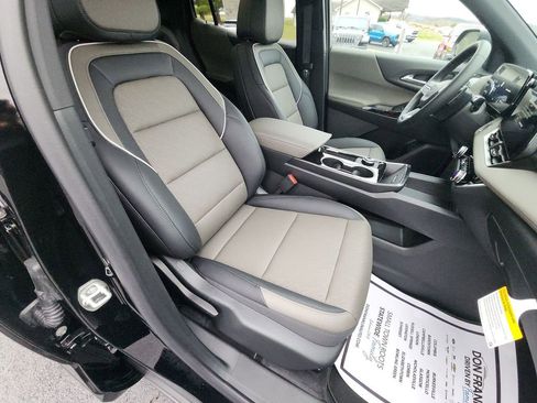 New 2026 Chevrolet Equinox LT w/ Convenience Package II image 24