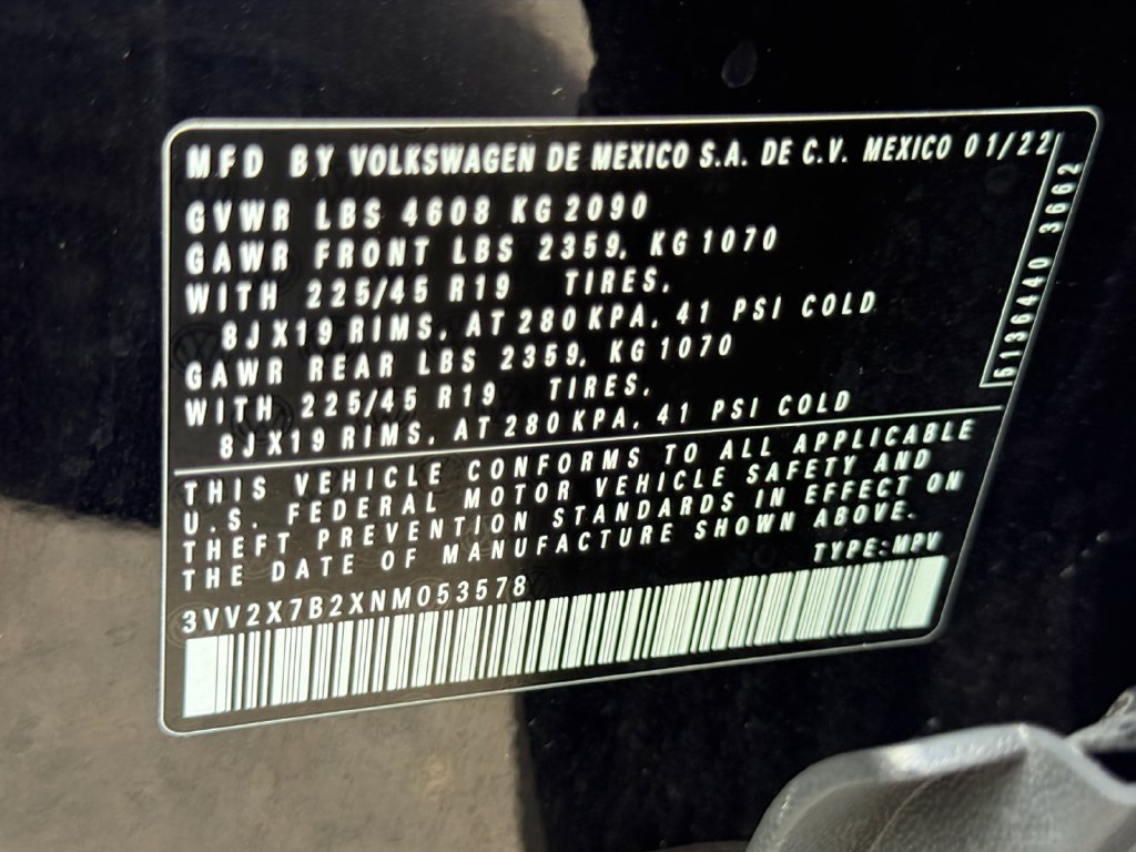Used 2022 Volkswagen Taos SEL w/ Panoramic Sunroof Package AWD/4WD image 29
