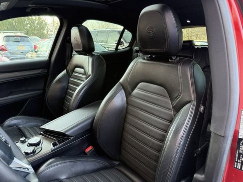 Used 2018 Alfa Romeo Stelvio Ti Sport image 10