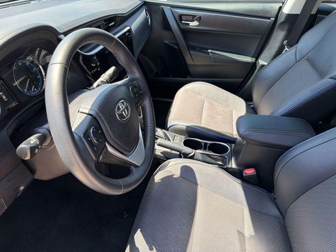Used 2018 Toyota Corolla SE FWD image 4