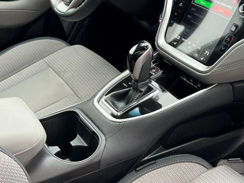 Used 2022 Subaru Outback Premium image 10