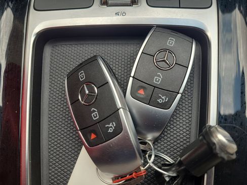Used 2025 Mercedes-Benz GLA 250 4MATIC image 33