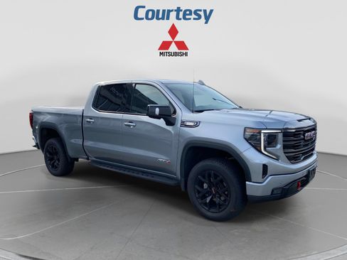 Used 2023 GMC Sierra 1500 AT4 w/ AT4 Premium Package AWD/4WD image 5