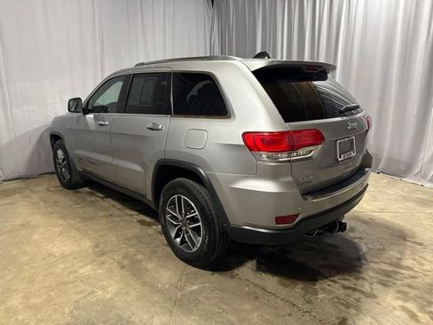 Used 2019 Jeep Grand Cherokee Limited AWD/4WD image 9