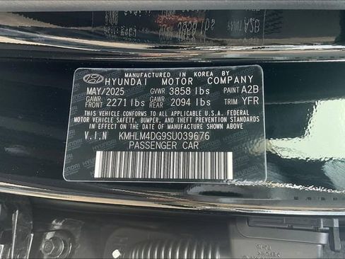 New 2025 Hyundai Elantra Sport image 13