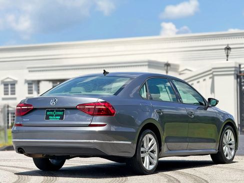 Used 2019 Volkswagen Passat 2.0T Wolfsburg FWD image 12