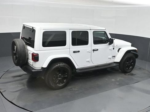 Used 2022 Jeep Wrangler Unlimited Sahara AWD/4WD image 39