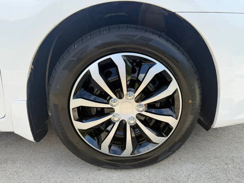 Used 2017 Nissan Sentra SV FWD image 39